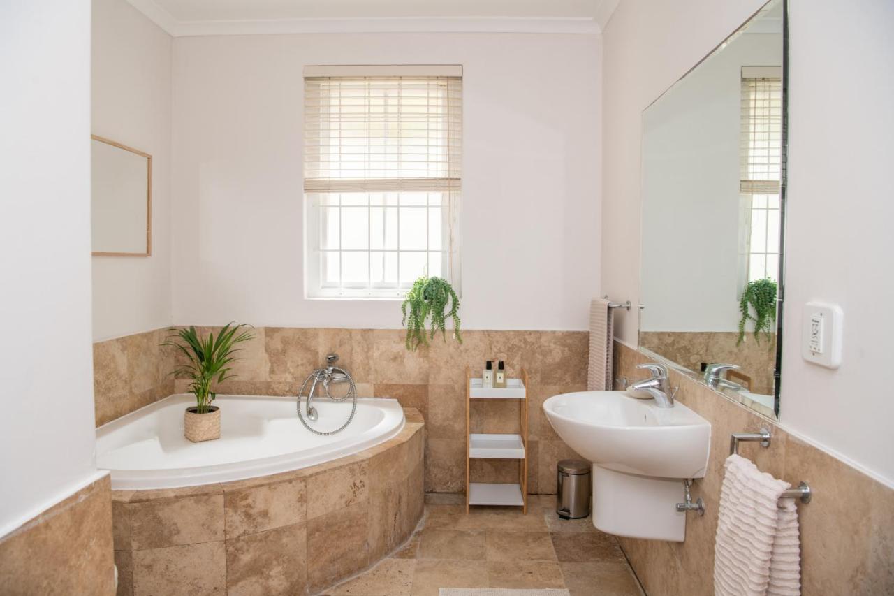 Camps Bay Guest Suite With Private Pool Fokváros Kültér fotó